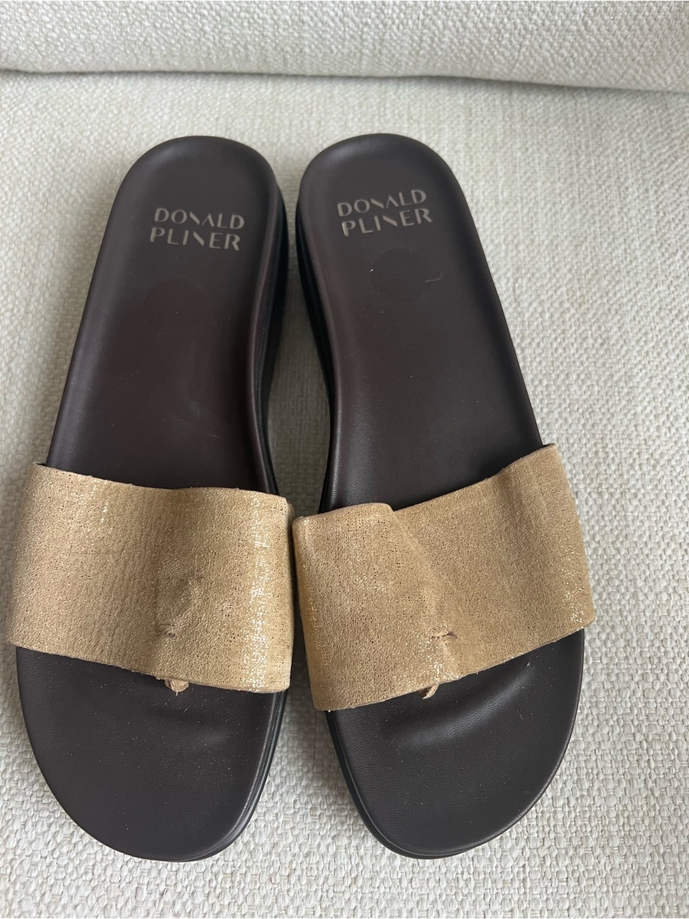 NWT Donald J. Pliner Taupe Slide Sandals size 9.5